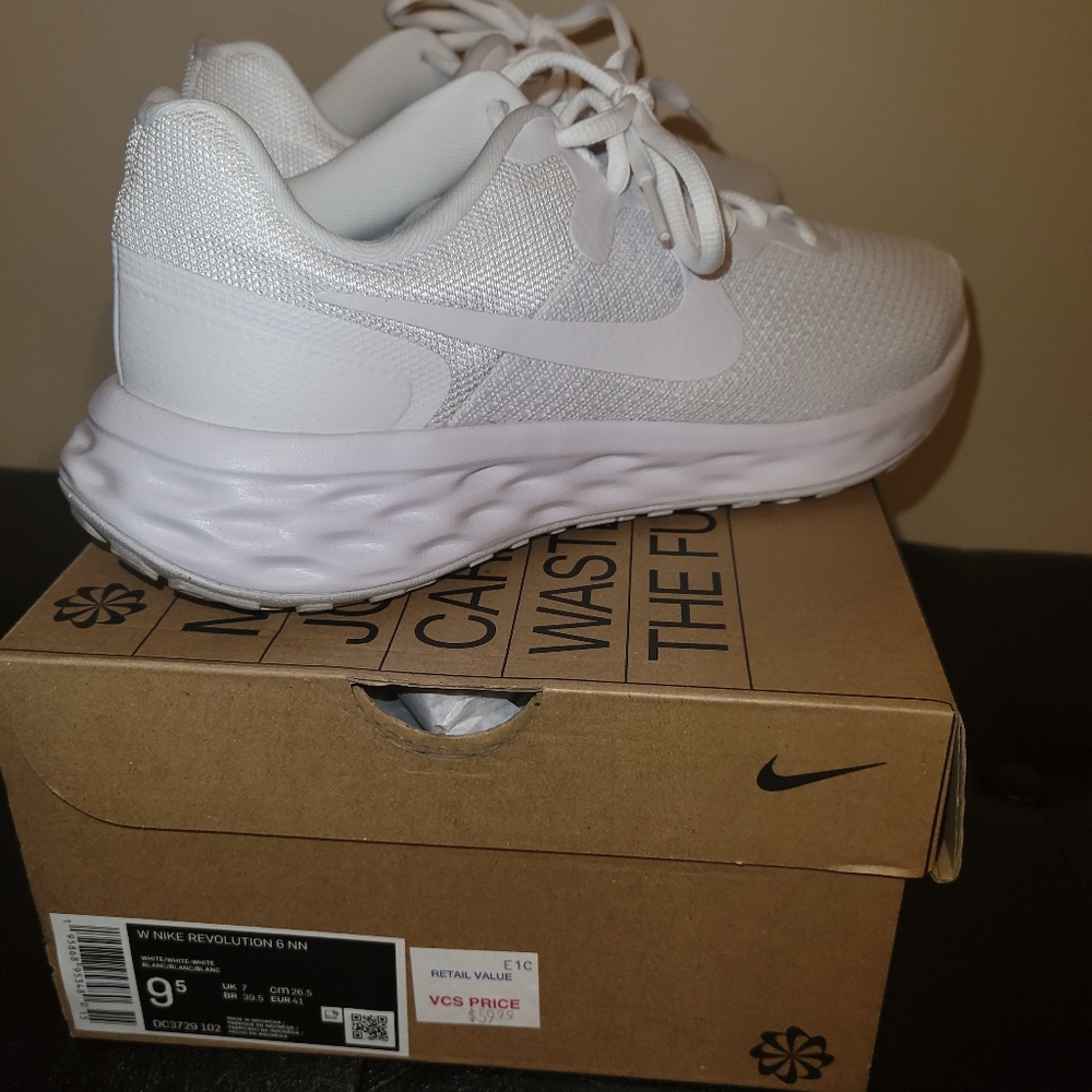 Shoes - Picture 3 of 3